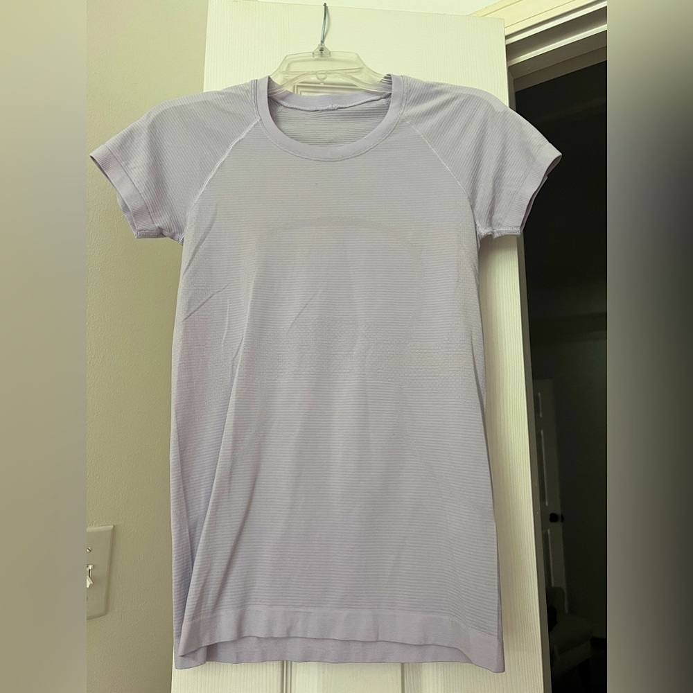 Lululemon Lavender Swiftly Tech Shirt Size 6